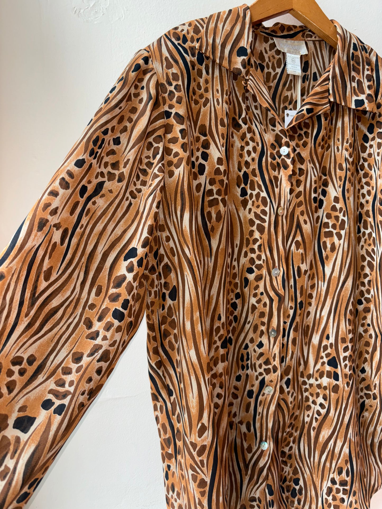Vtg Sheer Mix Animal Print Top [16W]