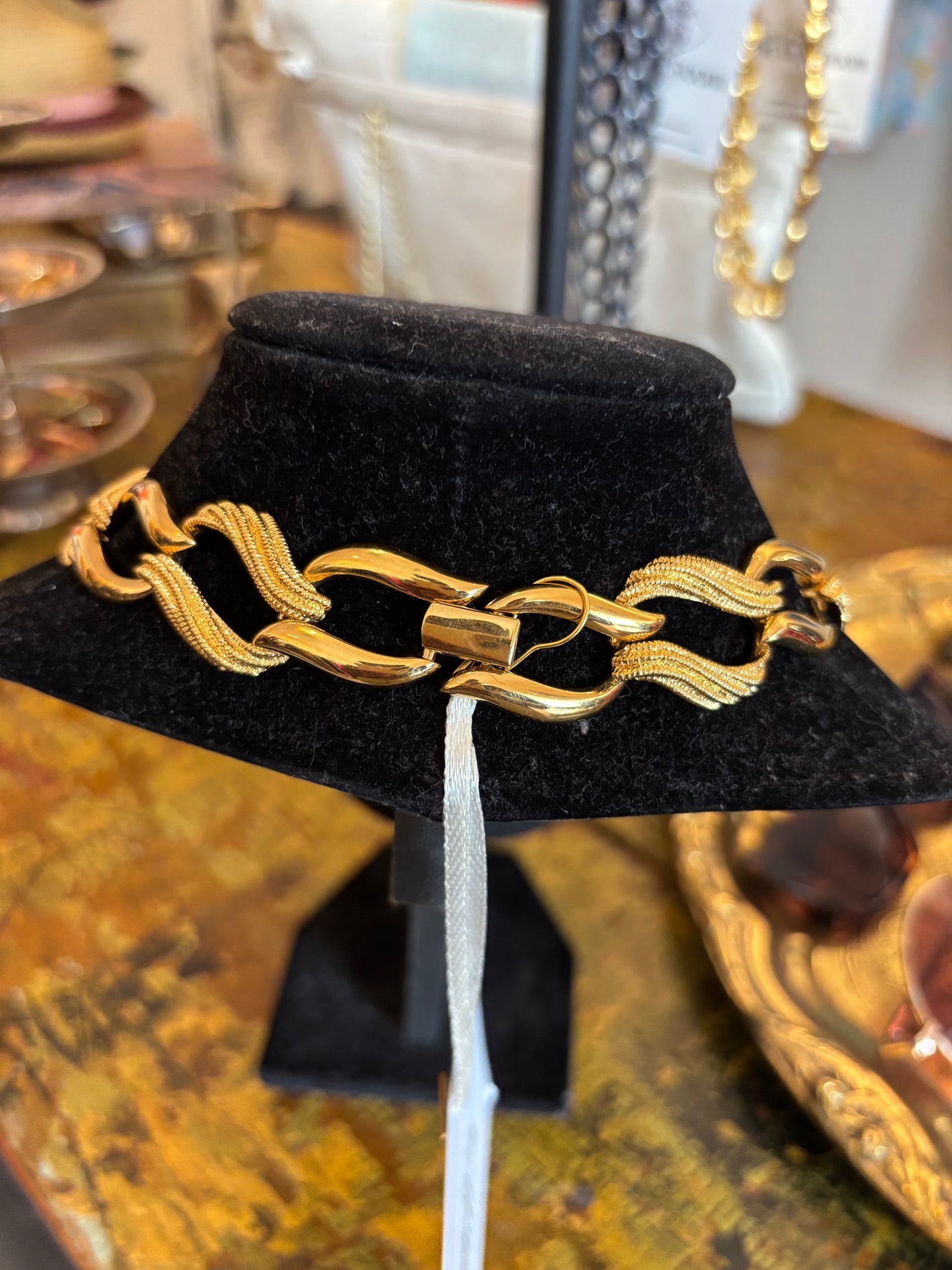 Vtg Napier Gold Tone Necklace